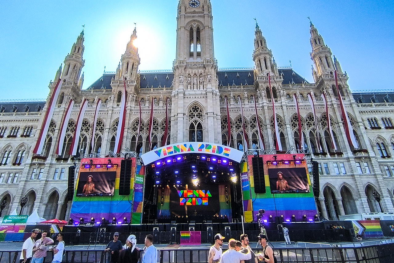 VACAYA Croisière Fluviale Pride Europe